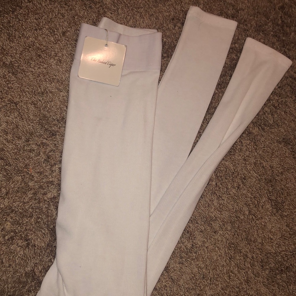 white leggings he naked tiger